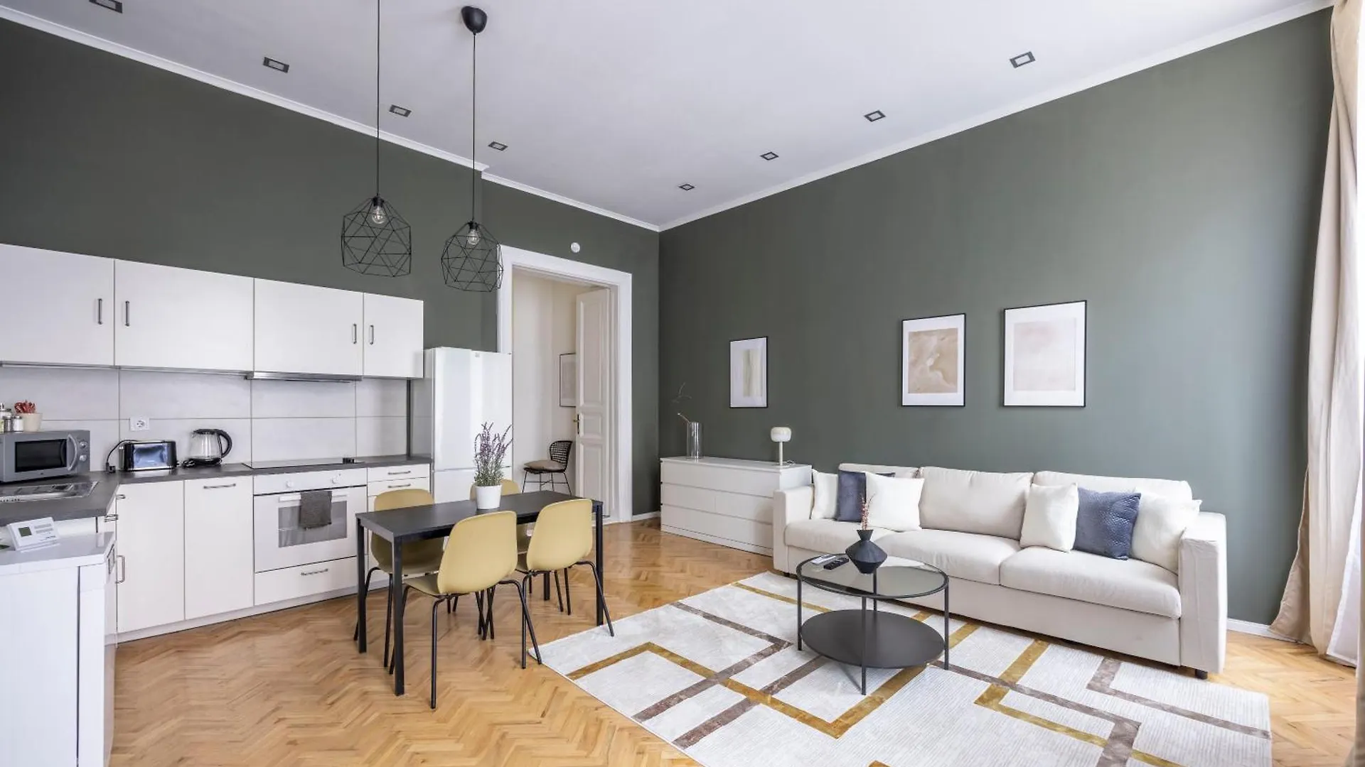 Charming & Cozy Central Elizabeth Apartment Budapest